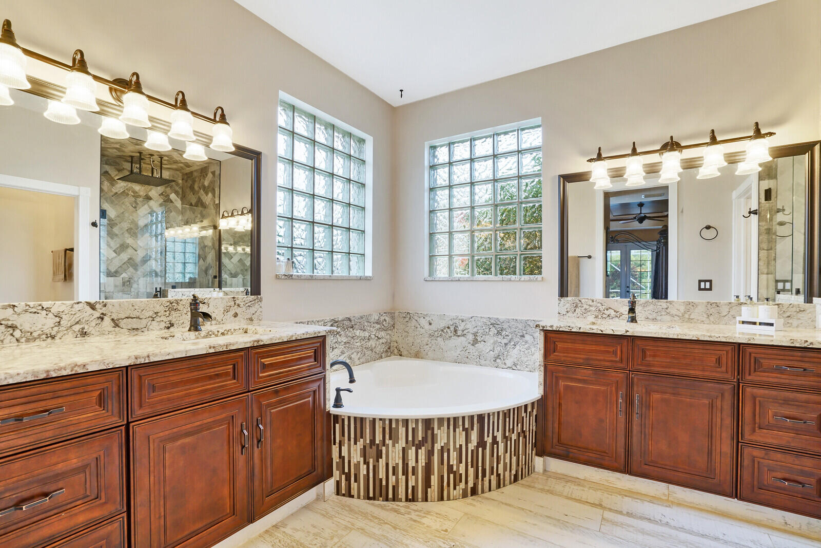 109 Nottingham Road Royal Palm Beach, FL 33411 - Photo 19 of 41 20_Image_20_mls