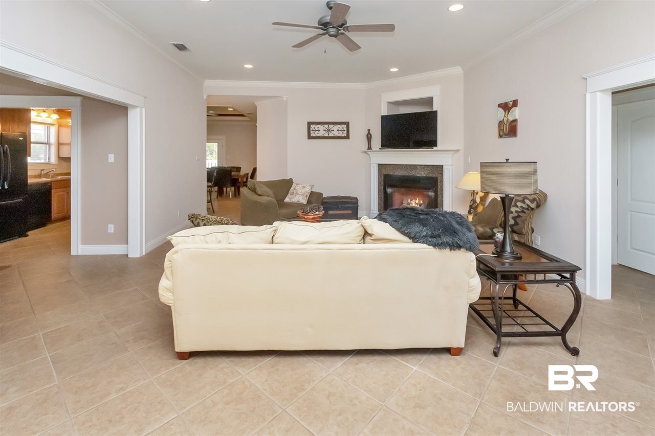 950 South Weatherby Street Saraland, AL 36571 - Photo 5 of 47