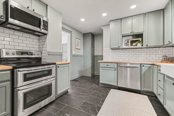 $399,800 | 40 Benjamin Avenue Southeast, Grand Rapids, MI 49506