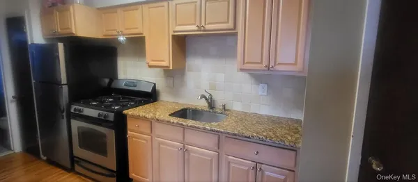 $2,100 | 5 West Lawrence Park Drive, Unit 6, Piermont, NY 10968