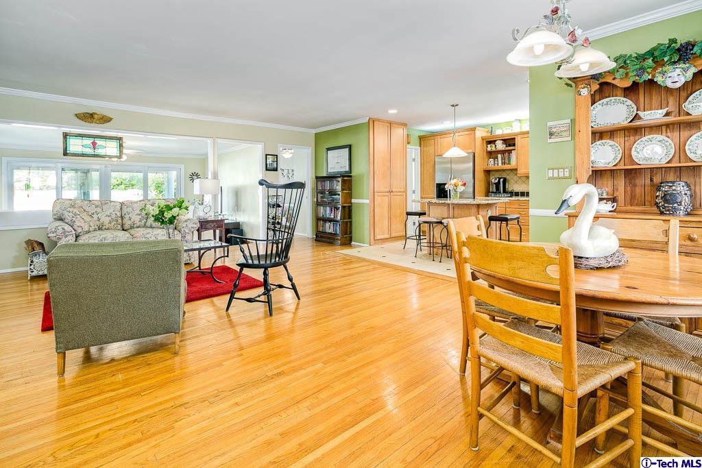 837 Stephen Road Burbank, CA 91504 - Photo 5 of 26 Additional Photo
