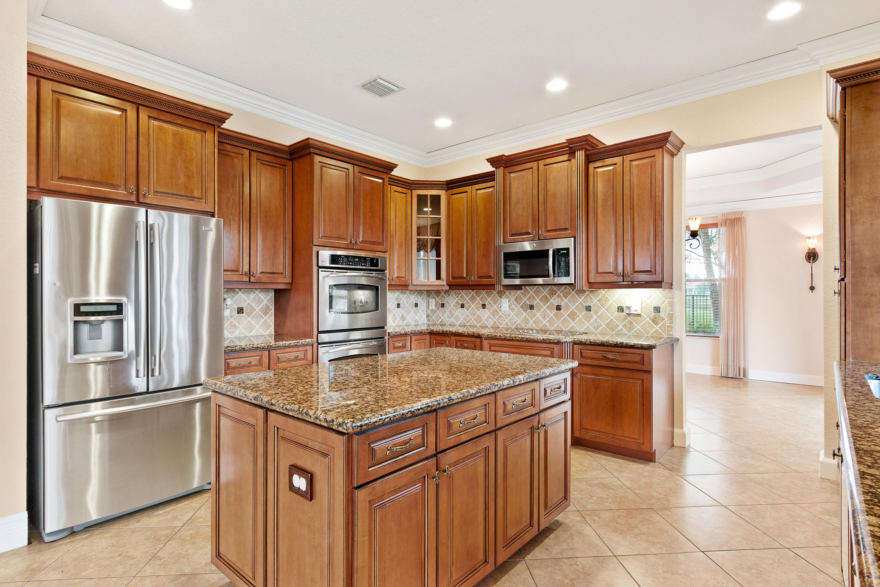 11193 Sunset Ridge Circle Boynton Beach, FL 33473 - Photo 9 of 44 Granite Countertops