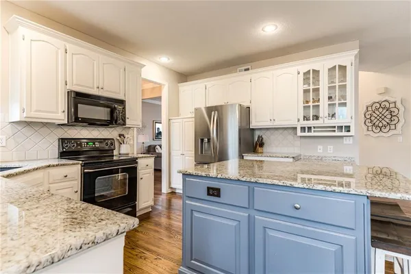 $575,000 | 7330 Charles Street, Shawnee, KS 66216