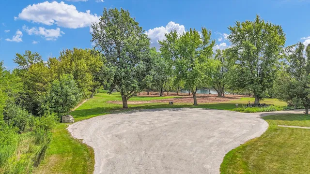 $484,900 | 50 Moss Lake Drive, Farmer City, IL 61842