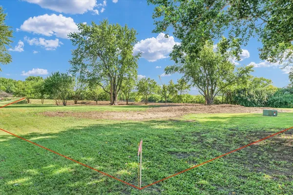 $484,900 | 50 Moss Lake Drive, Farmer City, IL 61842