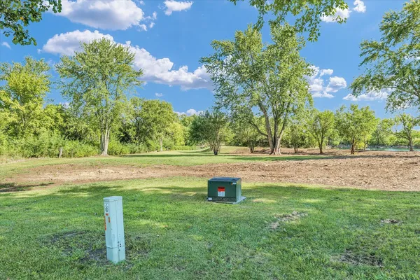 $484,900 | 50 Moss Lake Drive, Farmer City, IL 61842