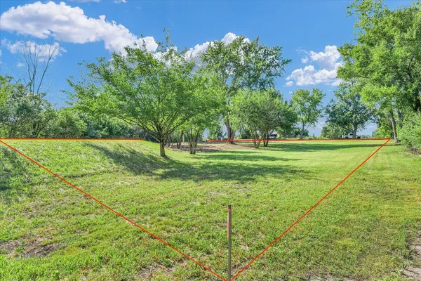 $484,900 | 50 Moss Lake Drive, Farmer City, IL 61842