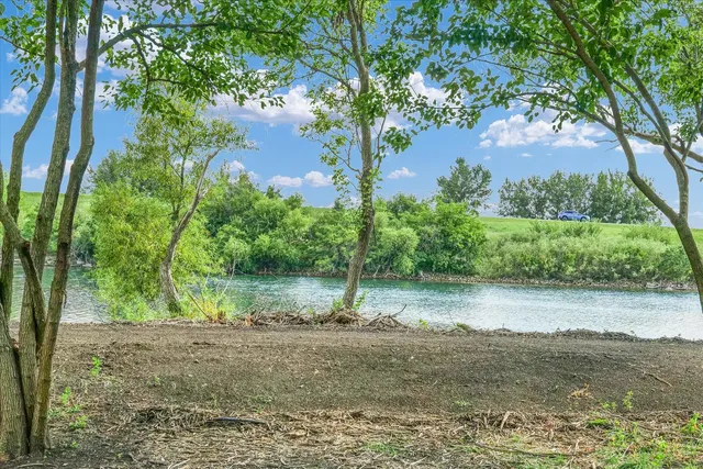 $484,900 | 50 Moss Lake Drive, Farmer City, IL 61842