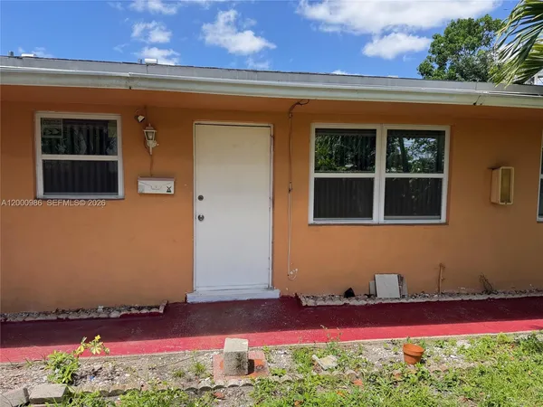 $1,900 | 5211 Northwest 16th Street, Unit B, Lauderhill, FL 33313