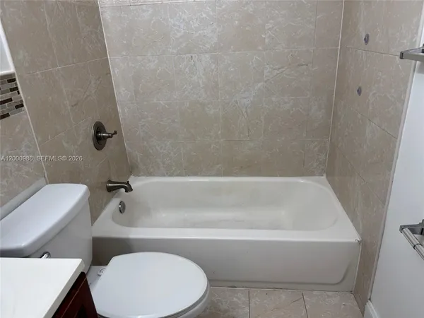 $1,900 | 5211 Northwest 16th Street, Unit B, Lauderhill, FL 33313