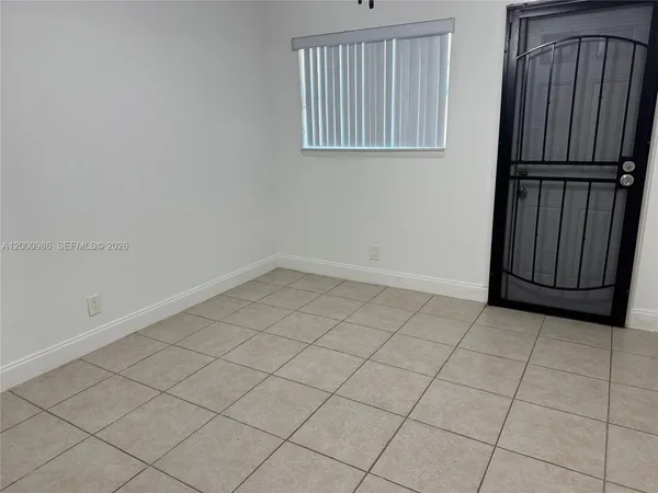 $1,900 | 5211 Northwest 16th Street, Unit B, Lauderhill, FL 33313
