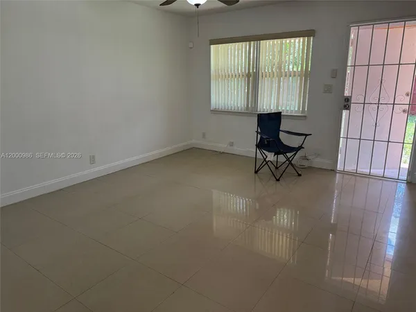 $1,900 | 5211 Northwest 16th Street, Unit B, Lauderhill, FL 33313