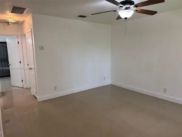 $1,900 | 5211 Northwest 16th Street, Unit B, Lauderhill, FL 33313