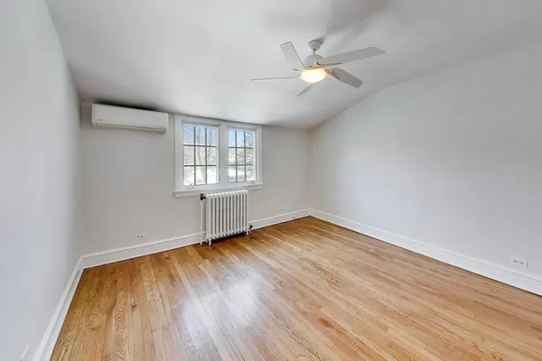 $300,000 | 555 Hill Terrace, Unit 307, Winnetka, IL 60093