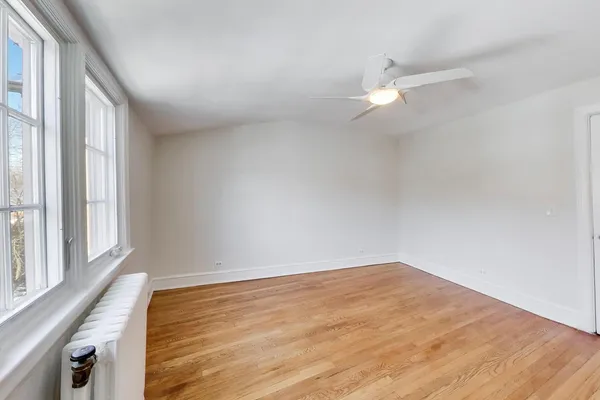 $300,000 | 555 Hill Terrace, Unit 307, Winnetka, IL 60093