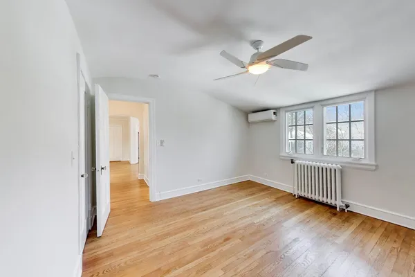 $300,000 | 555 Hill Terrace, Unit 307, Winnetka, IL 60093