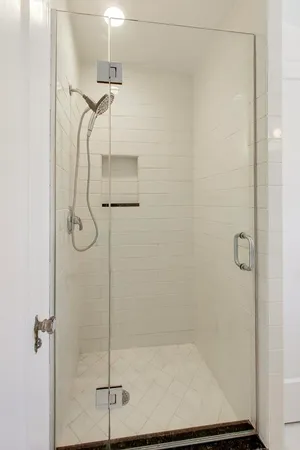 $300,000 | 555 Hill Terrace, Unit 307, Winnetka, IL 60093