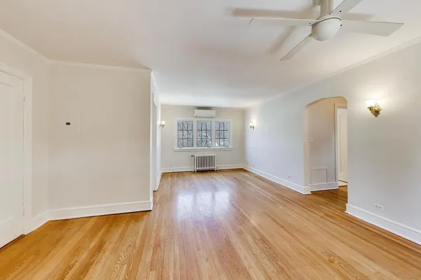$300,000 | 555 Hill Terrace, Unit 307, Winnetka, IL 60093