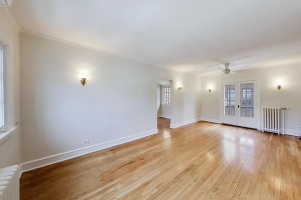 $300,000 | 555 Hill Terrace, Unit 307, Winnetka, IL 60093