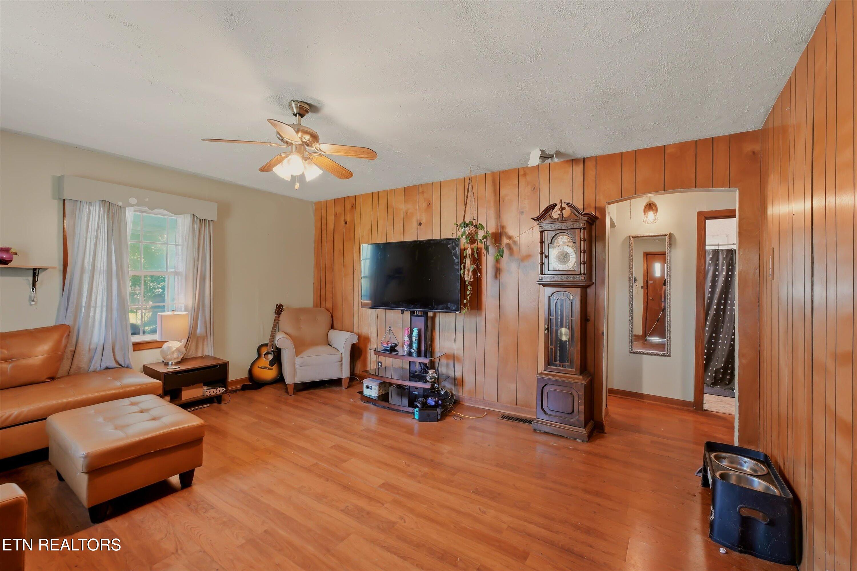 209 Shipe Road Powell, TN 37849 - Photo 4 of 25 06-FINAL-3