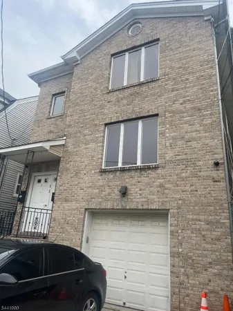 $845,000 | 12 Cliff Hill Place, Newark, NJ 07106