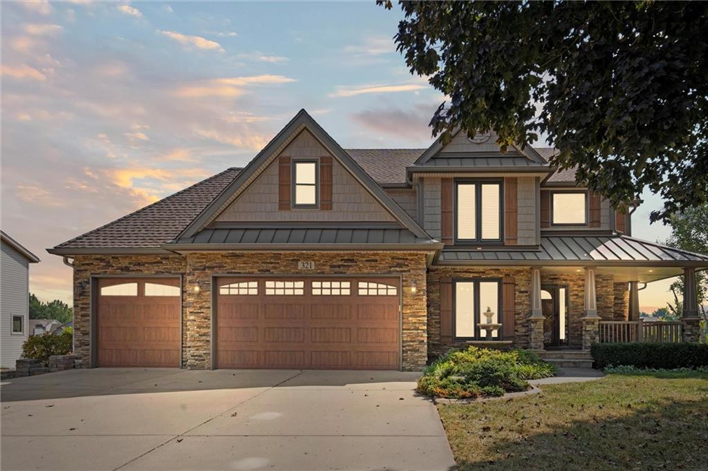 321 Southeast Williamsburg Drive, Lee's Summit, MO 64063 Compass