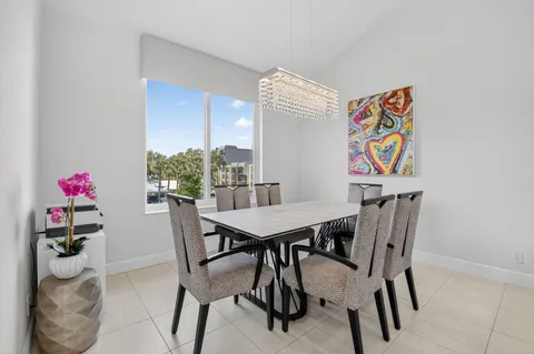 $895,000 | 23 Royal Palm Way, Unit 18, Boca Raton, FL 33432