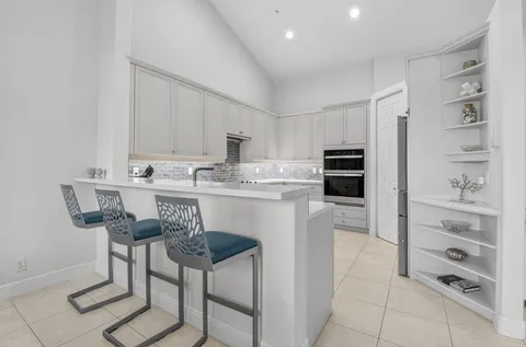 $895,000 | 23 Royal Palm Way, Unit 18, Boca Raton, FL 33432