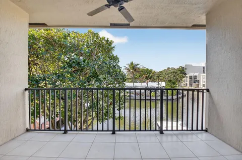 $895,000 | 23 Royal Palm Way, Unit 18, Boca Raton, FL 33432