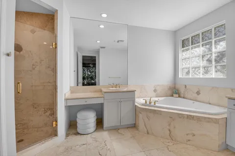 $895,000 | 23 Royal Palm Way, Unit 18, Boca Raton, FL 33432