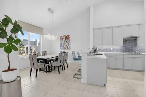 $895,000 | 23 Royal Palm Way, Unit 18, Boca Raton, FL 33432