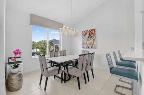 $895,000 | 23 Royal Palm Way, Unit 18, Boca Raton, FL 33432