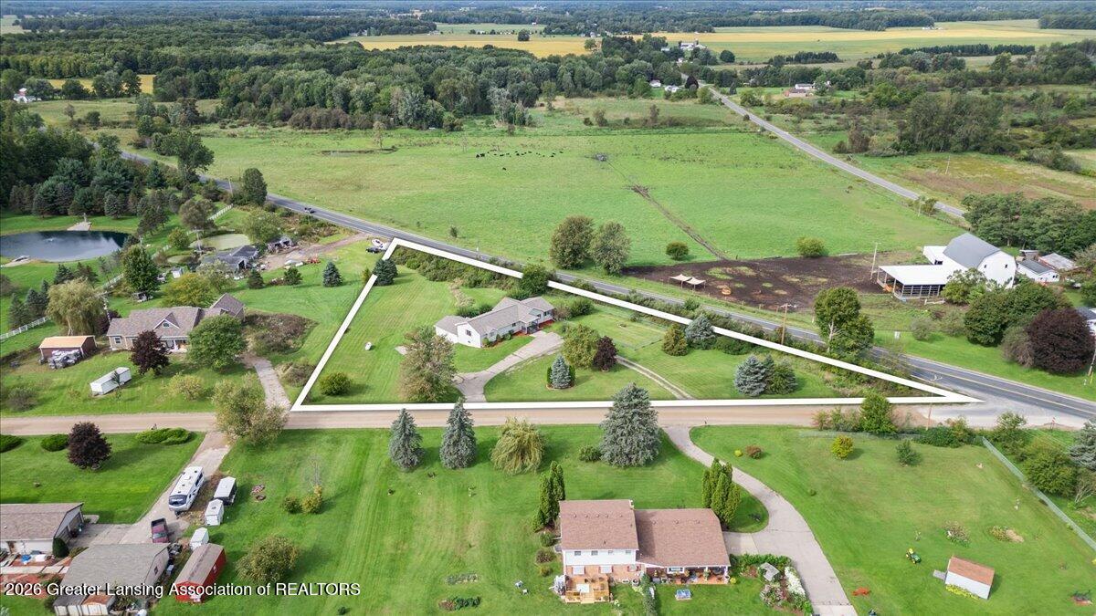 2104 Maurer Road Charlotte, MI 48813 - Photo 7 of 52 03-Media Jett -03.2