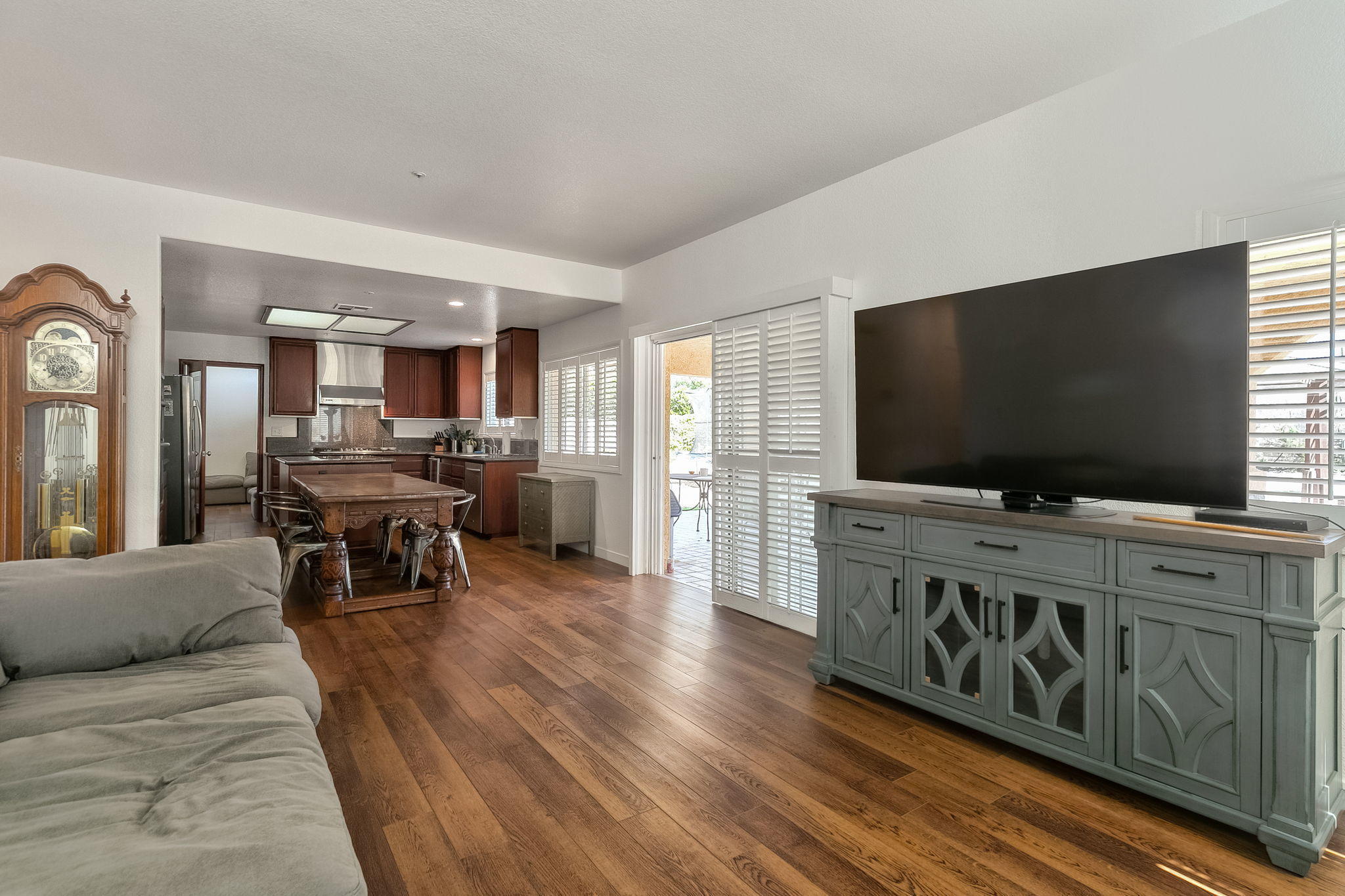 2440 Redwing Lane Oxnard, CA 93036 - Photo 17 of 38 17