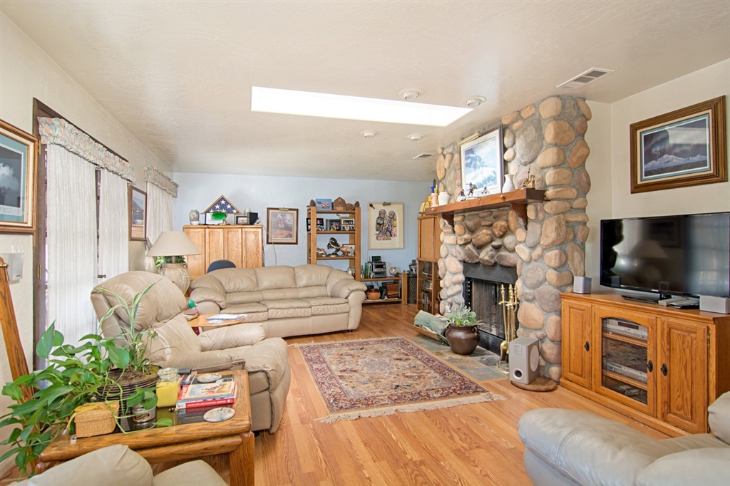 1070 South Grade Road Alpine, CA 91901 - Photo 15 of 18