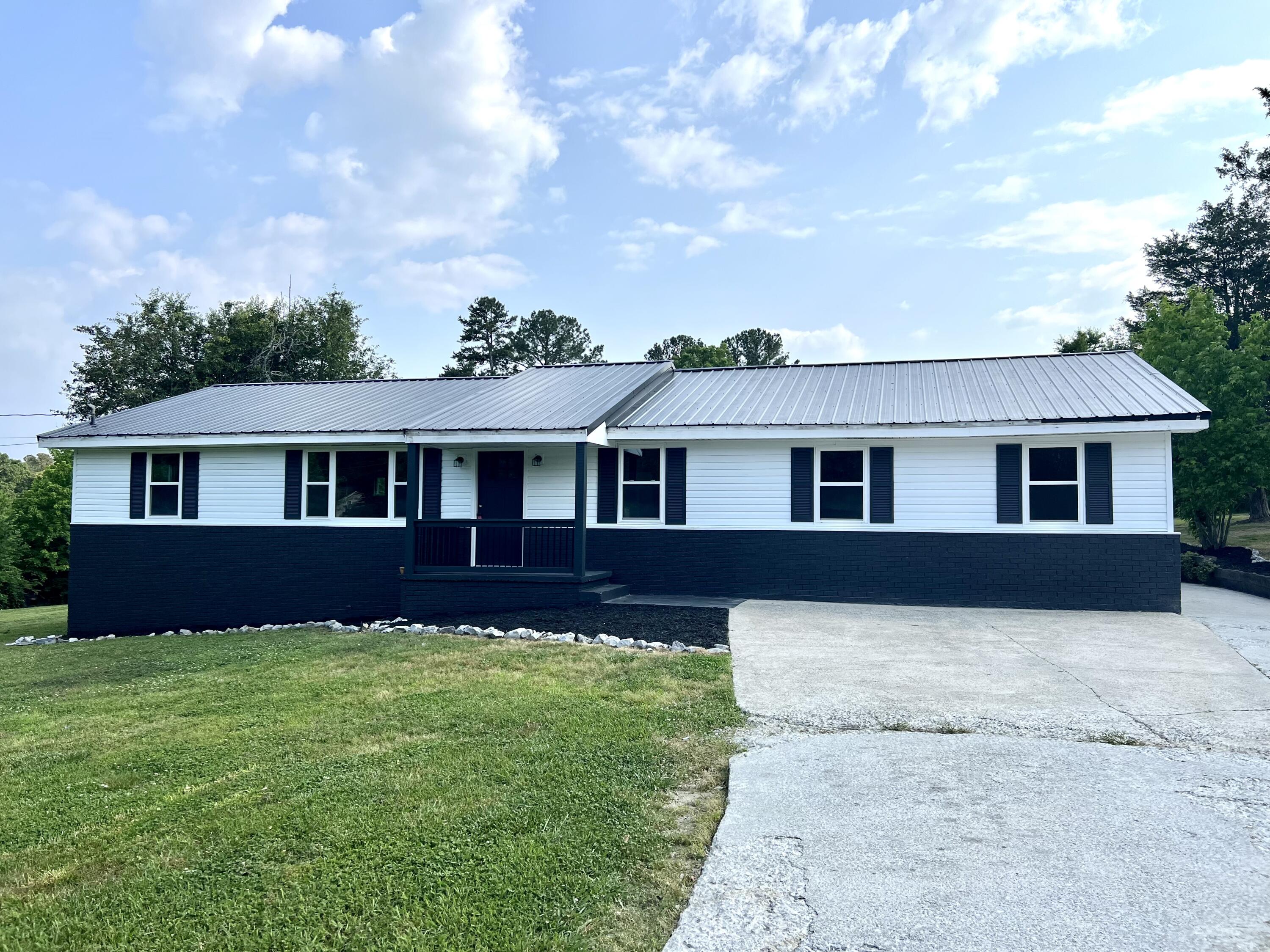 1064 Holcomb Road Ringgold, GA 30736 - Photo 2 of 37 *