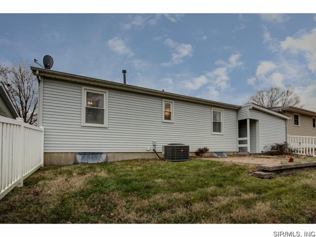512 Mobile Street Waterloo, IL 62298 - Photo 6 of 22
