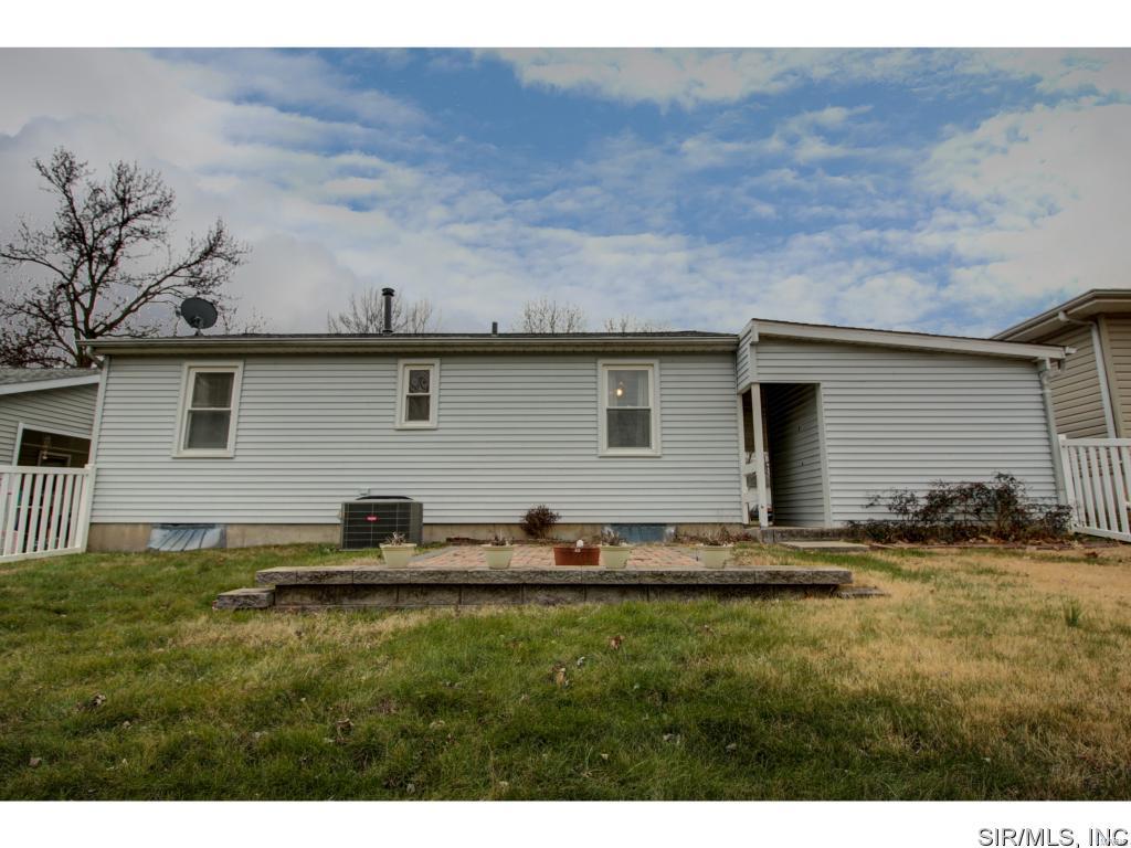 512 Mobile Street Waterloo, IL 62298 - Photo 7 of 22