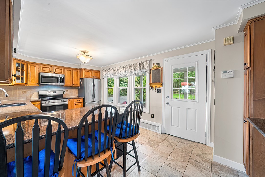 64 Mitchell Road Portsmouth, RI 02871 - Photo 11 of 50 Gallery Image 11