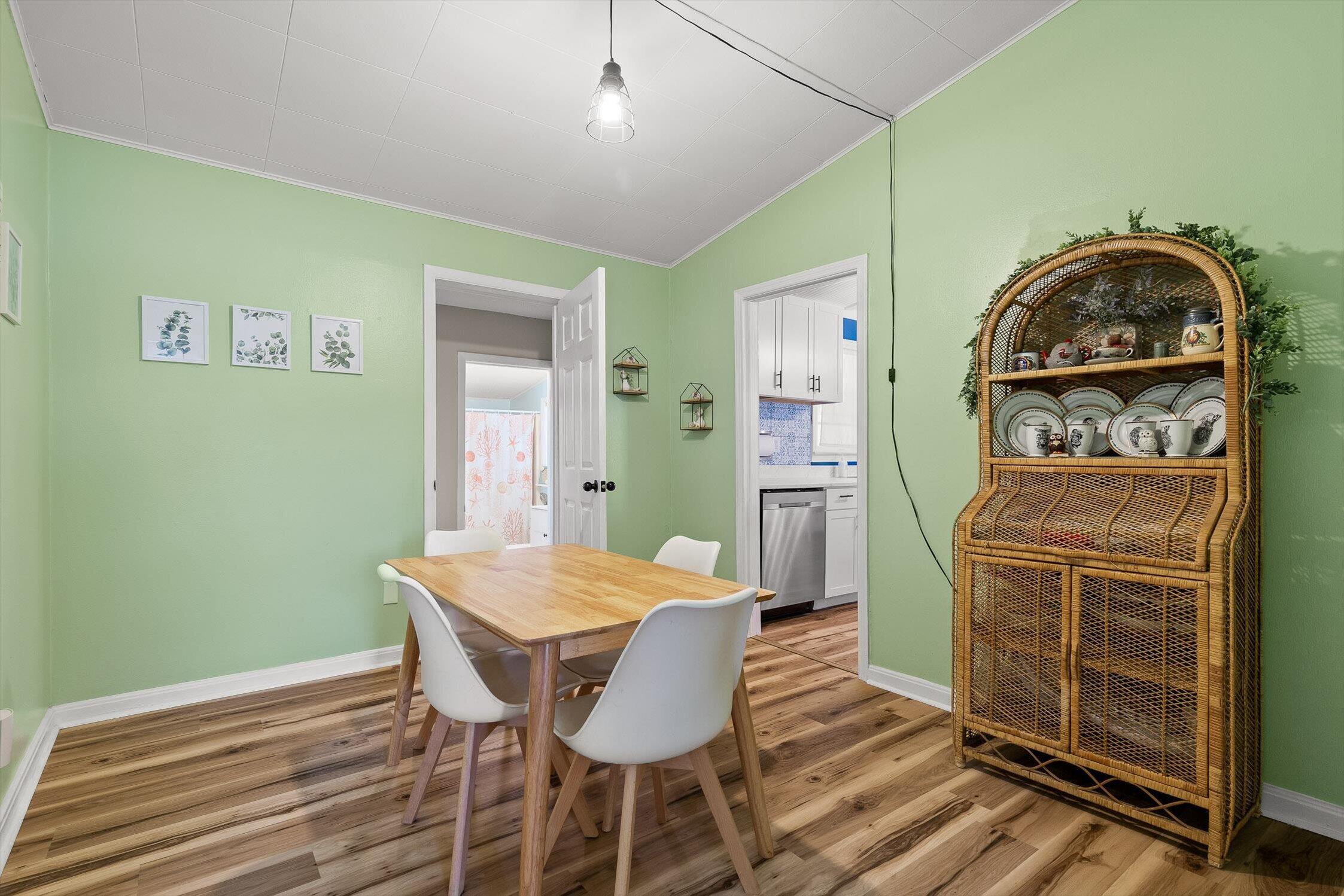 1002 Dennis Avenue Jasper, TN 37347 - Photo 12 of 29 11-Dennis-11