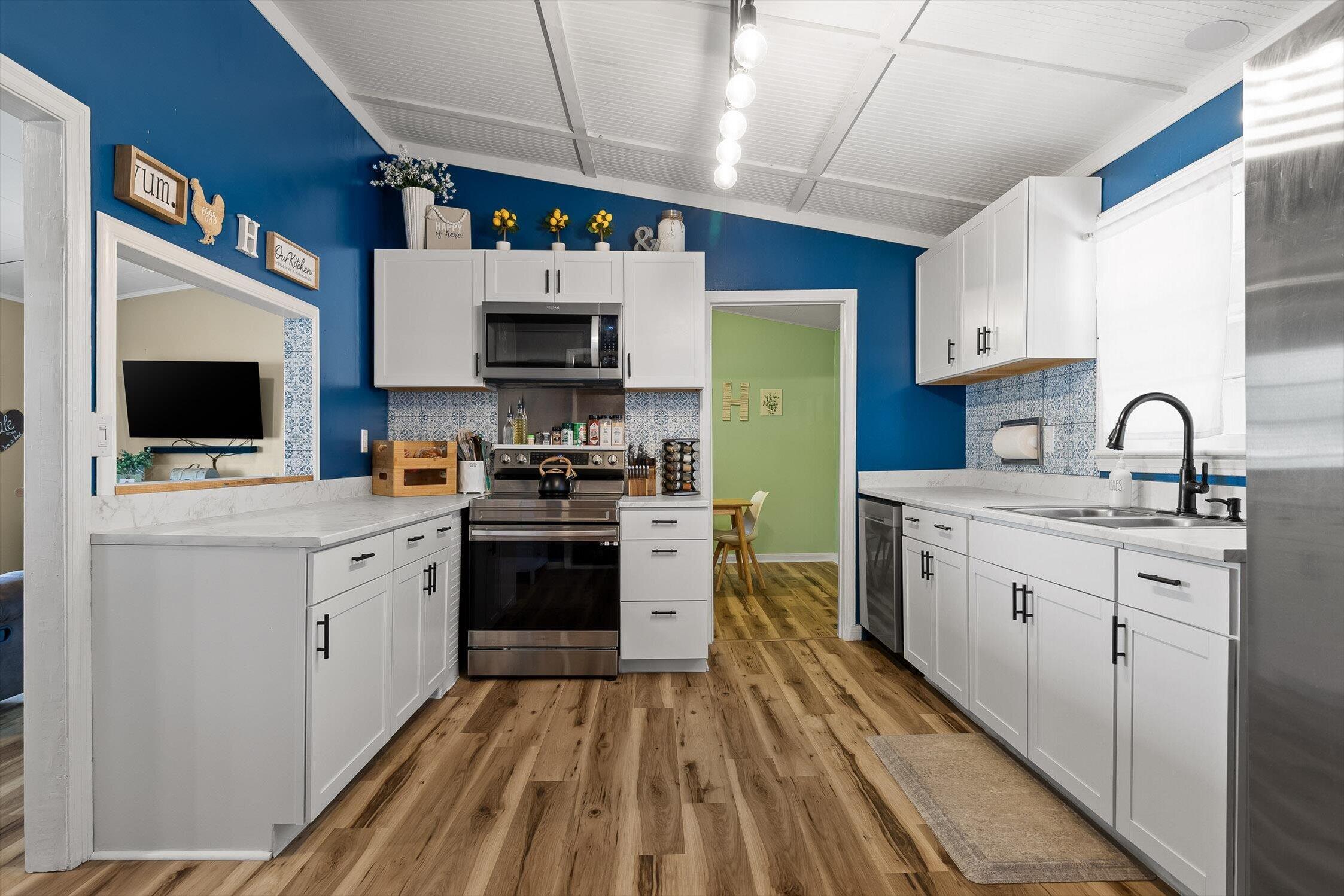 1002 Dennis Avenue Jasper, TN 37347 - Photo 2 of 29 13-Dennis-13