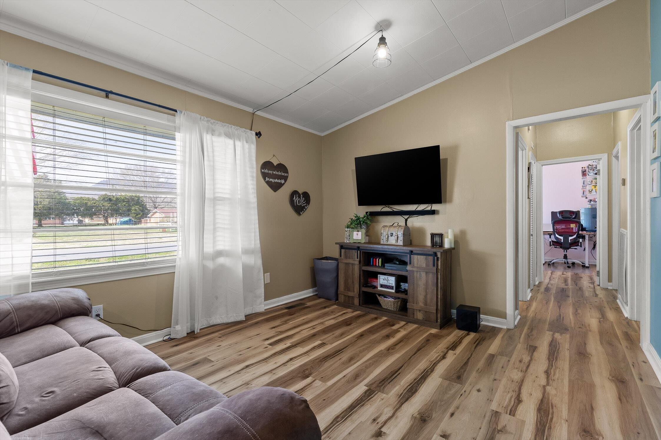 1002 Dennis Avenue Jasper, TN 37347 - Photo 3 of 29 06-Dennis-6