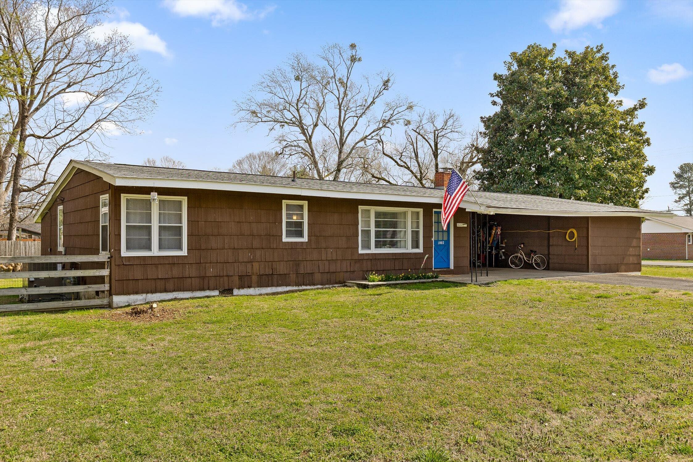 1002 Dennis Avenue Jasper, TN 37347 - Photo 5 of 29 02-Dennis-2