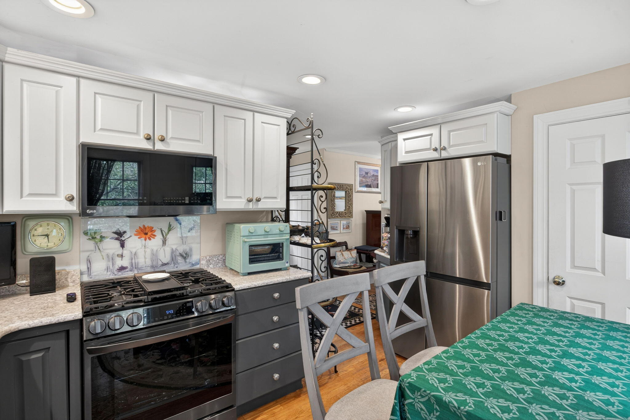 73 Pimlico Pond Road Mashpee, MA 02649 - Photo 4 of 29 46-8P0A7091