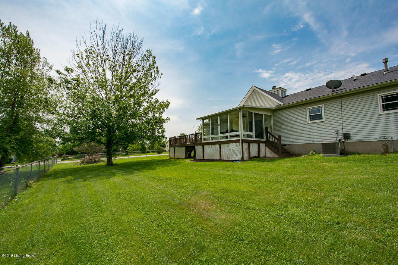 1007 Thorn Bush Road La Grange, KY 40031 - Photo 40 of 43 ThornBush -66