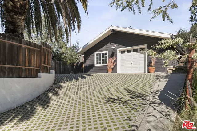 $1,575,000 | 1128 Canyon Trail, Topanga, CA 90290