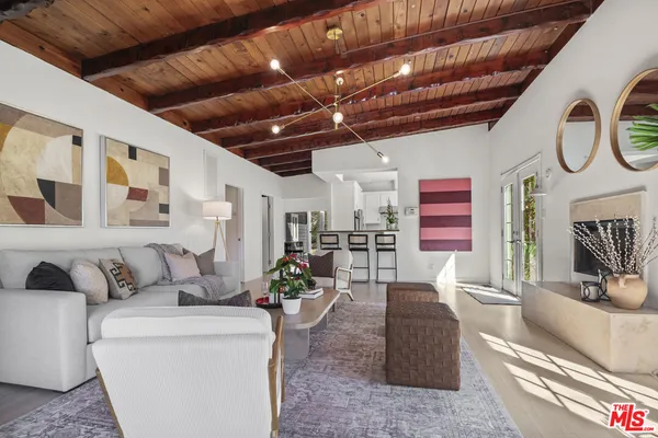 $1,495,000 | 1128 Canyon Trail, Topanga, CA 90290
