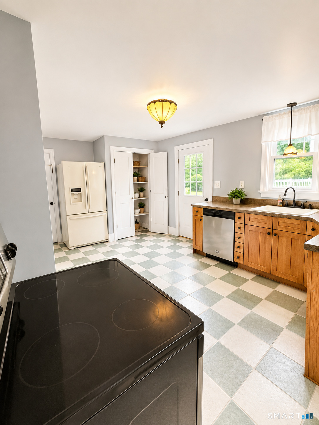 34 B Woodstock Road Pomfret, CT 06259 - Photo 3 of 14 Gallery Image 3