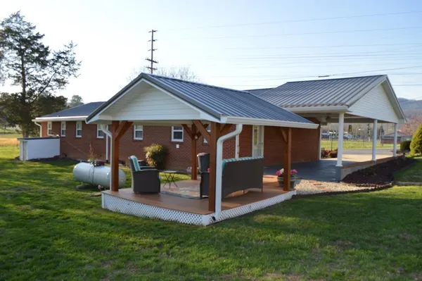 $289,900 | 274 Washington Avenue, Harrogate, TN 37752