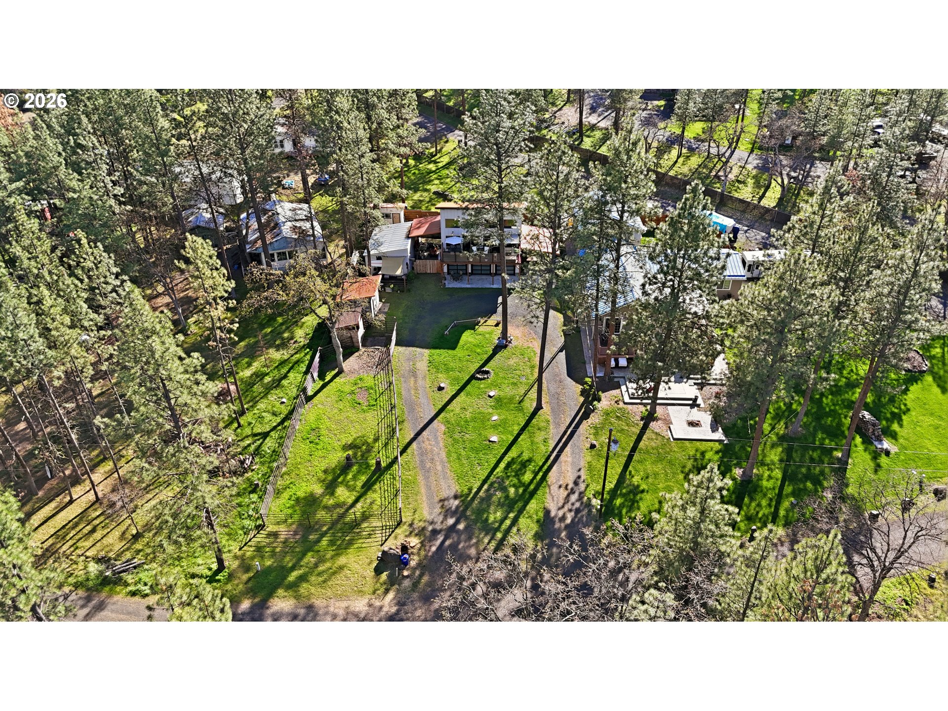 206 South Lakewood Road Tygh Valley, OR 97063 - Photo 5 of 48 a picture of a city